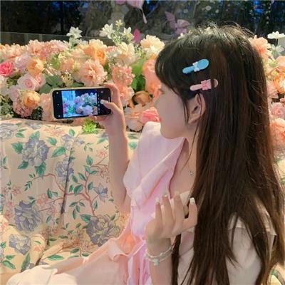 点爱成金海报